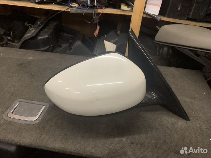 Infiniti g35 g25 g37 зеркало правое белое