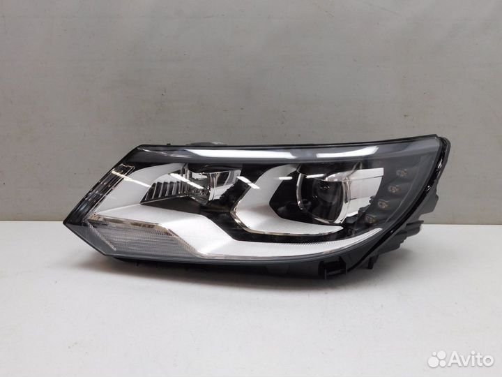 Фара левая Volkswagen Tiguan