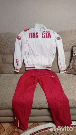 Спортивный костюм