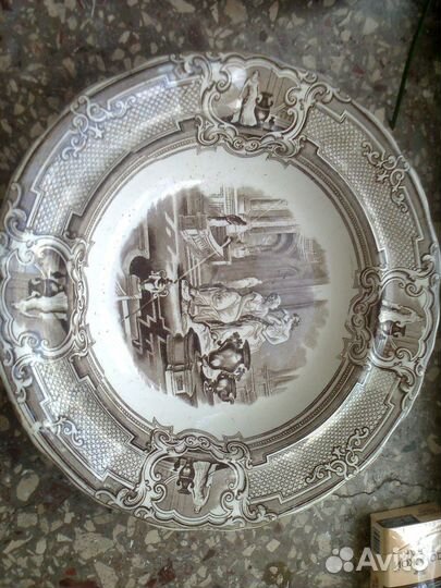 Тарелка суповая глубокая с орнаментом