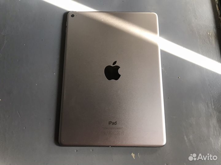 iPad air 2 16gb (аккумулятор 88%)