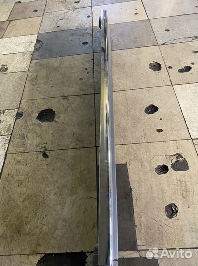 Левая подножка Cadillac Escalade