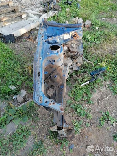 Лонжерон передний правый Mazda 323f ba