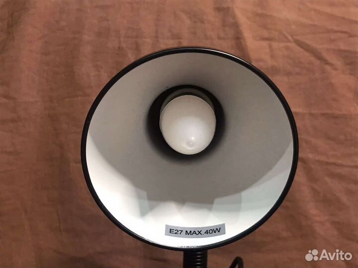 Лампа настольная