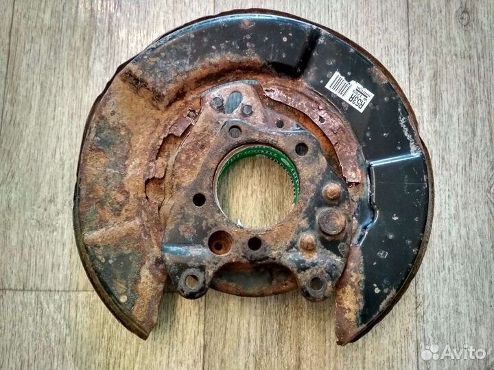 Щит опорный задний ремкомплект Toyota Camry V40