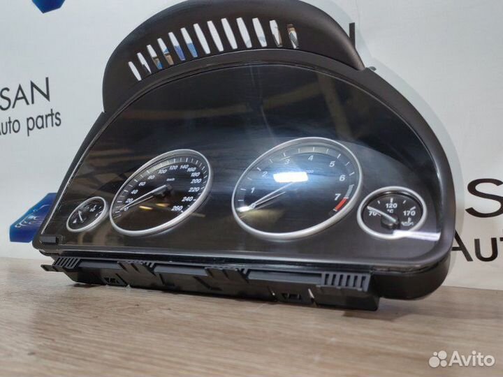 Панель приборов Bmw 5 F10 N52B25 2011