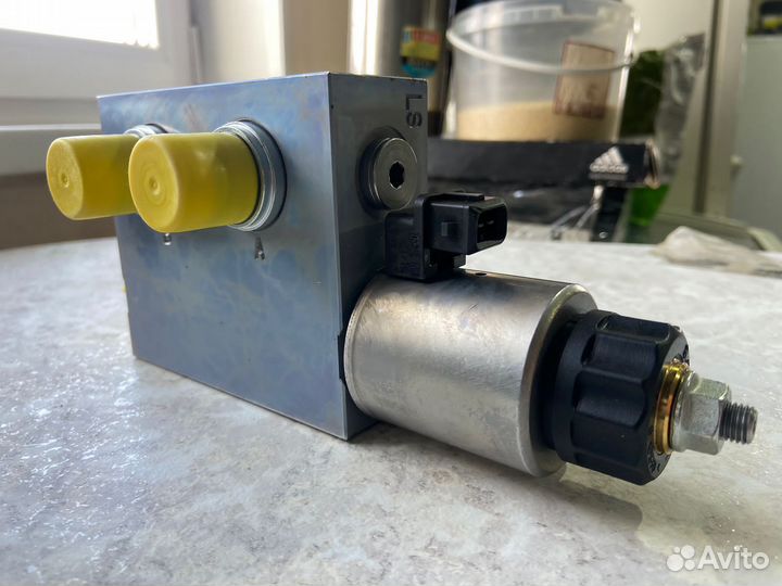 Гидроэлектомагнитный клапан