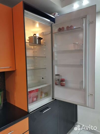 Встраиваемый холодильник