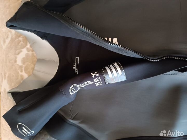 Гидрокостюмы Yamaha для водных видов спорта