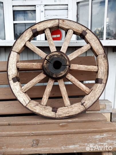 Деревянные колёса от телеги