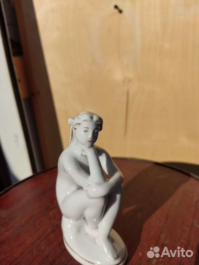 Статуэтка фарфоровая На пляже лфз СССР
