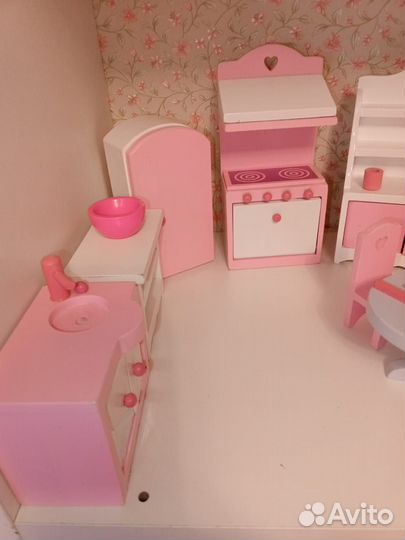 Большой набор кукольной мебели из дерева