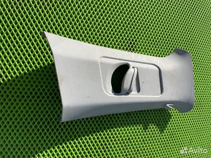 Обшивка средней стойки правая фольксваген поло