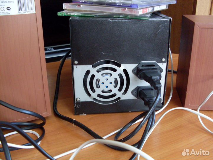 Кастомный ретро CD-плеер +аккустика 2.1 в дар