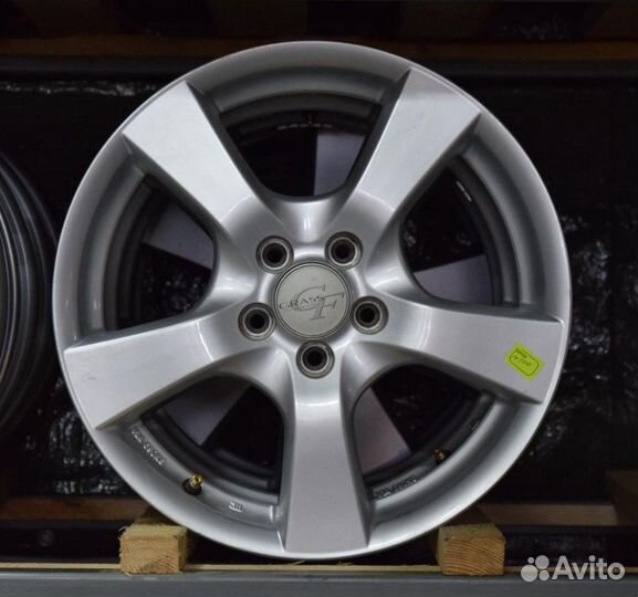 Комплект дисков из Японии R16 5*100 Subaru 7 лучей