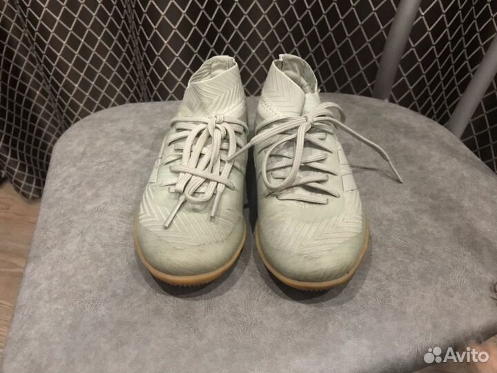 Футбольные бутсы (футзал)