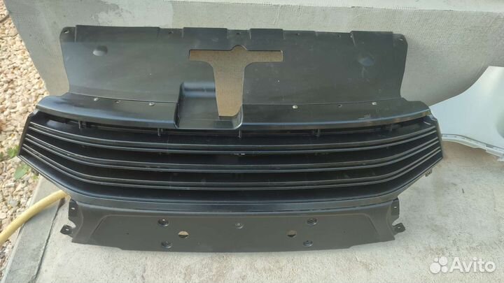 Передняя решётка бампера