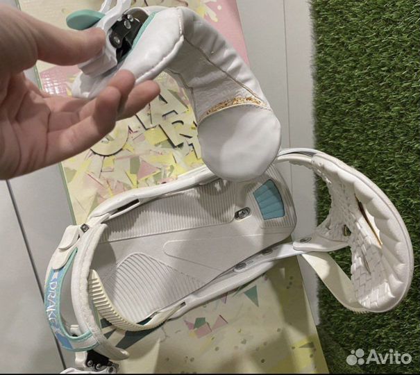 Продам сноуборд с креплениями