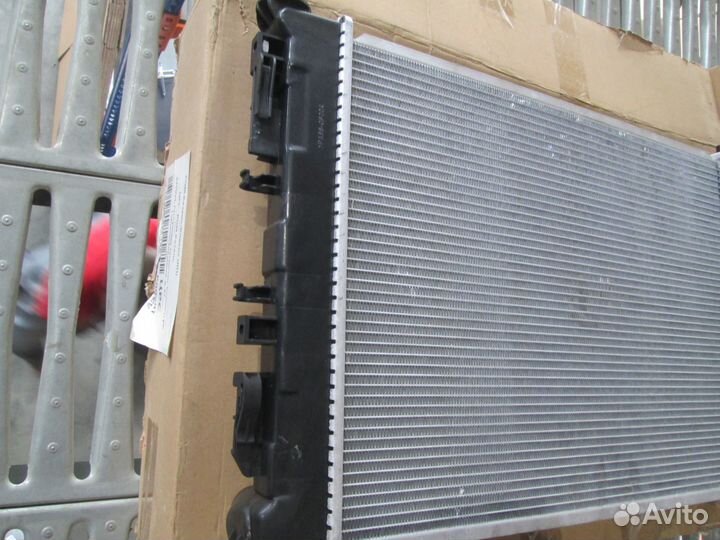 Радиатор охлаждение Hyundai Solaris (RB) 10-17