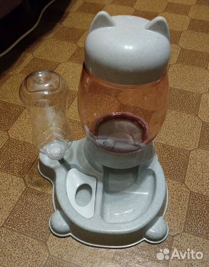 Автоматическая кормушка для кошек