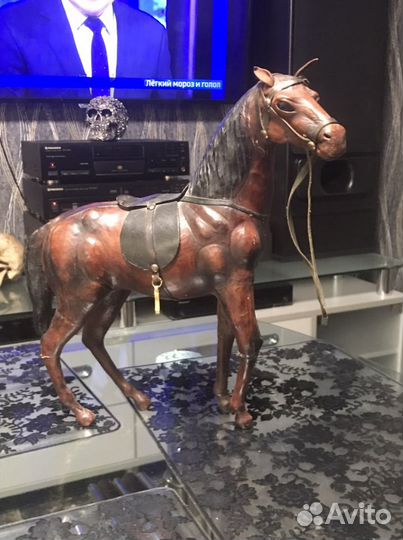 Лошади из кожи