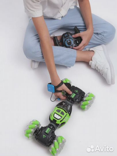 Zhengguang Skidding Stunt Car Машинка перевертыш н