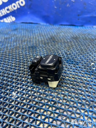 Блок управления зеркалами Toyota Camry 40 седан