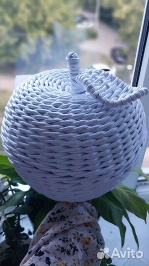 Яблоко -конфетница