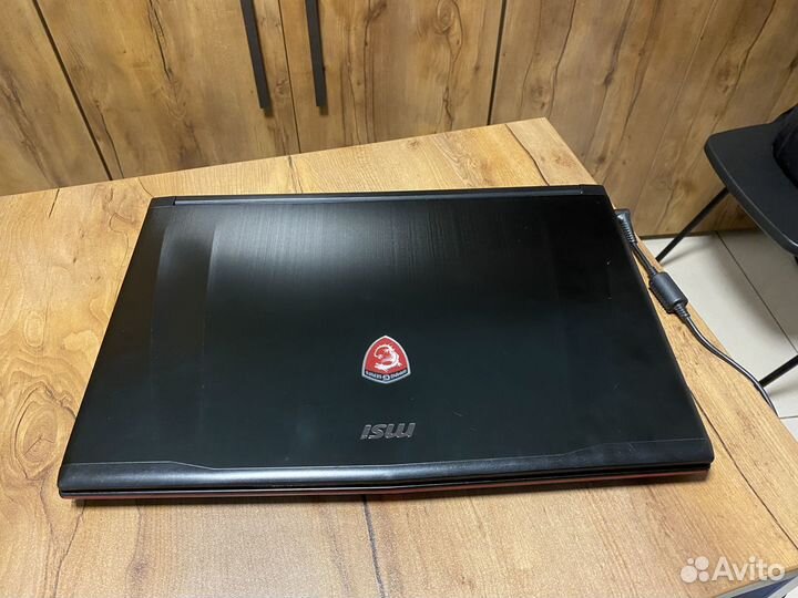 Ноутбук MSI GE72 17