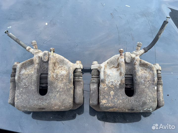 Передние тормоза w124