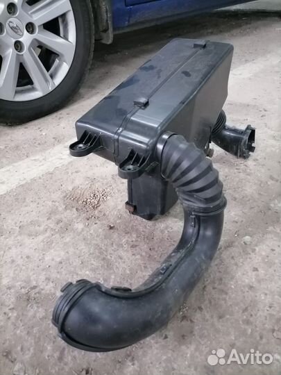 Воздухозаборник (водоуловитель) для Весты 1.6