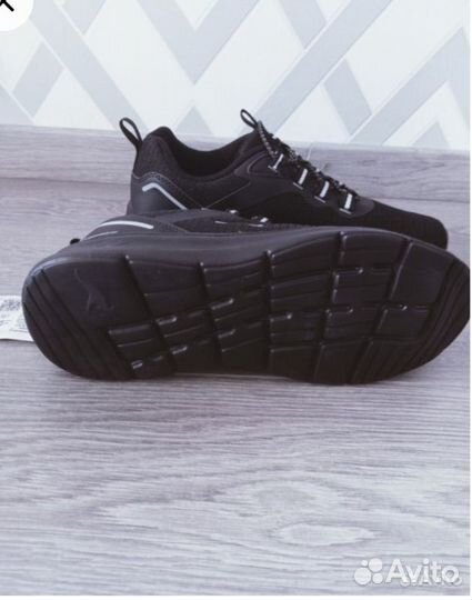 Новые кроссовки Kangaroos,40 размер