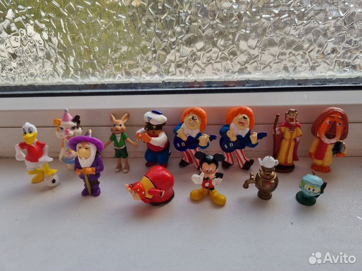 Игрушки из киндера ландрин