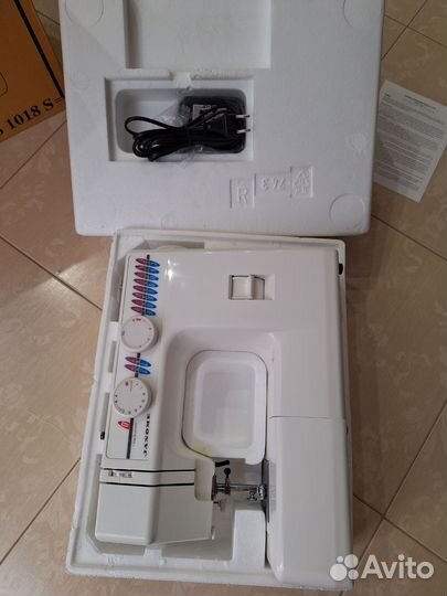 Швейная машина Janome