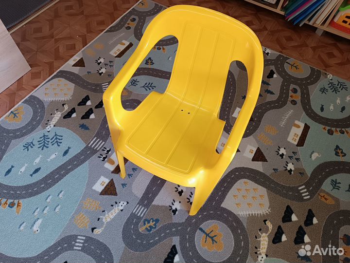 Стол для дошкольника/стул в подарок