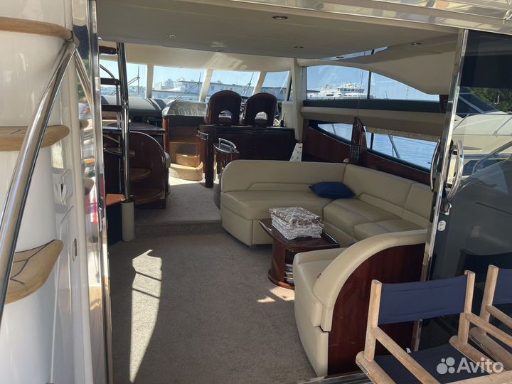 Аренда моторной яхты Princess 57 / 12 гостей