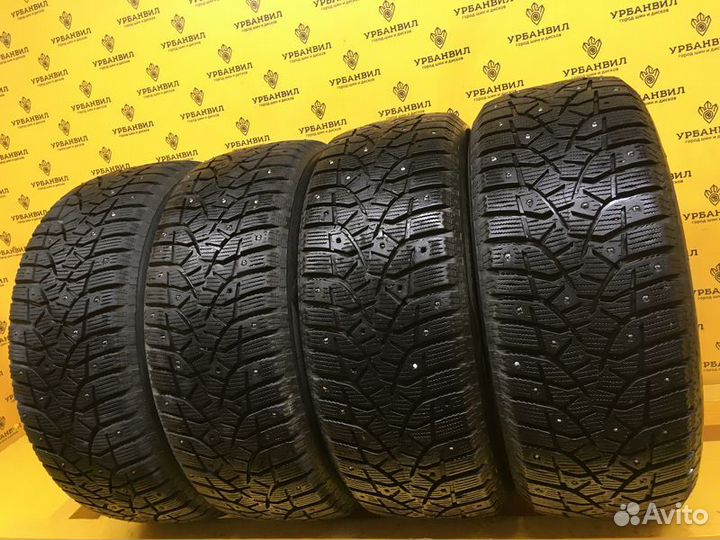 Bridgestone Blizzak Spike-02 215/55 R16 93T