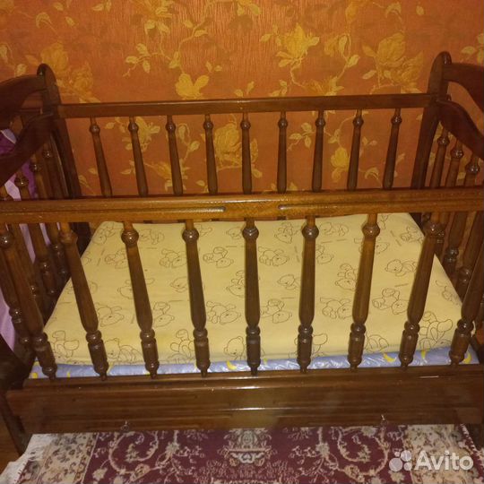 Детская кроватка