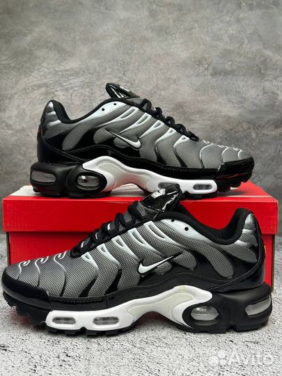 Кроссовки Nike Air Max Tn Plus