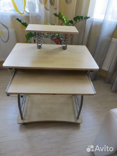 Компьютерный стол компактный бу