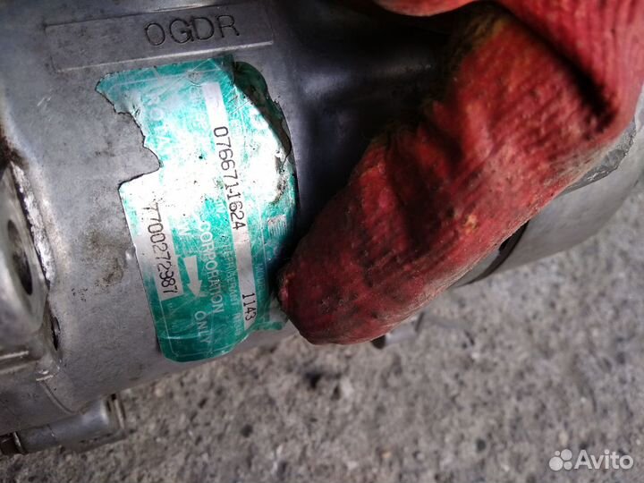 Компрессор кондиционера Renault Megane 1