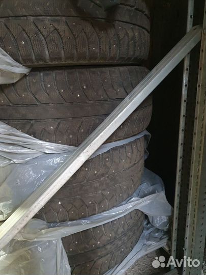 Bridgestone Blizzak Ice 235/55 R19 105T
