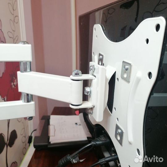 Кронштейн для монитора настенный