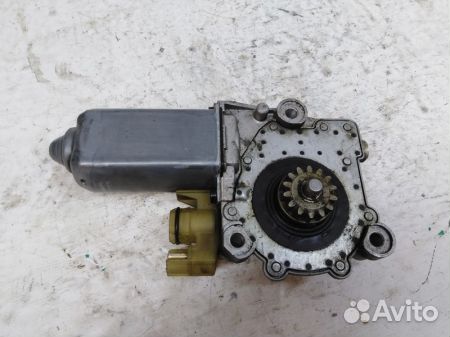 Моторчик переднего правого стеклоподъемника A00482