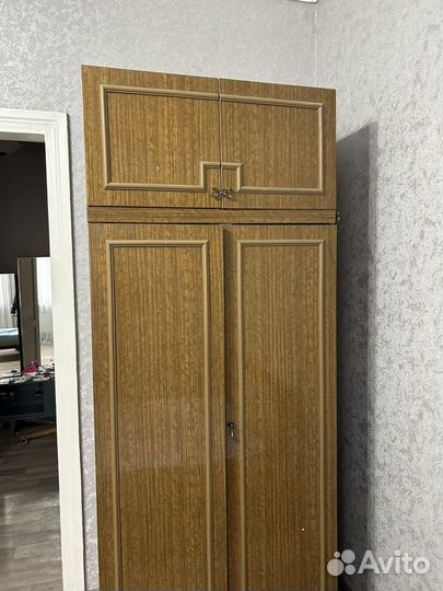 Шкаф с антресолью