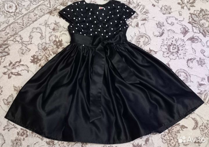 Платья праздничные