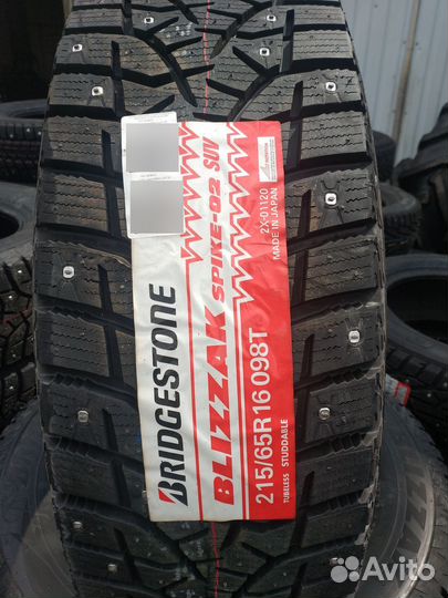 Bridgestone Blizzak Spike-02 SUV 215/65 R16