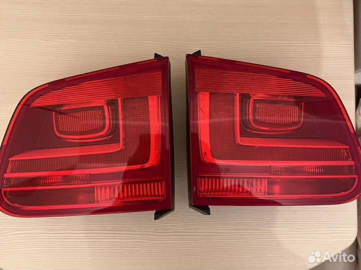 Фонарь задней двери тигуан