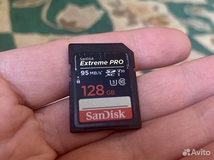Кардридер и карта памяти SanDisk