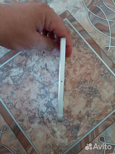 Телефон iPhone 5s